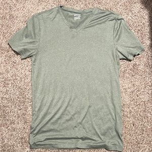 32 Degrees Cool super soft v-neck tee